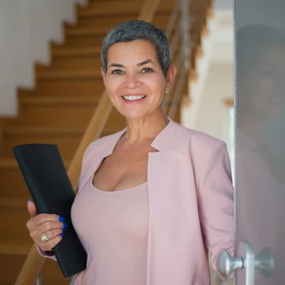 Amanda Garcia, Certified Financial Planner (CFP®) — Senior Financial Advisor